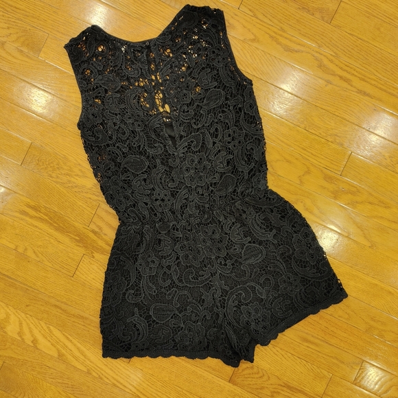 ELLA MOSS "JAIMIE" LACE ROMPER S - Picture 8 of 14